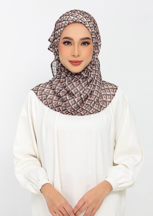Hearts beige-Printed Plus Crinkled Chiffon