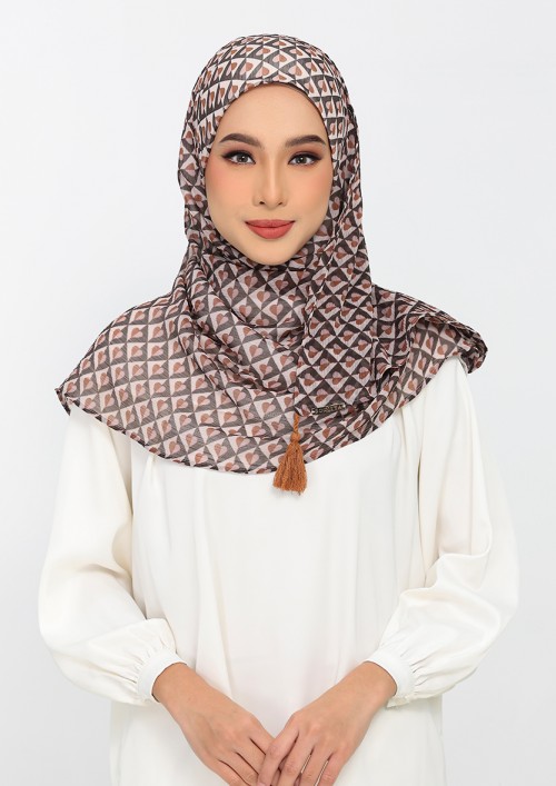 Hearts beige-Printed Plus Crinkled Chiffon